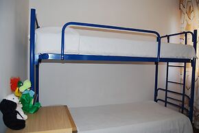 Welcoming Flat for 6 Guests Next to the Beach