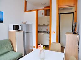 Adorable Cozy Flat for 5 Guests Next to the Beach