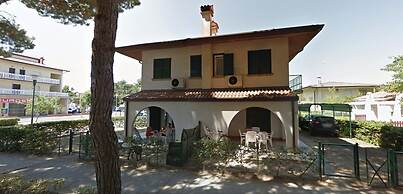 Amazing Villa With Private Garden in Bibione