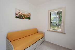 Cozy Villa With Private Garden Close to the sea