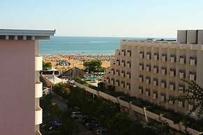 Lovely Flat in a Residence With Pool - Beahost