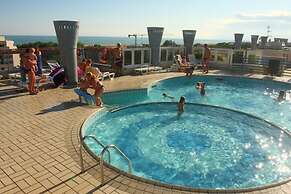 Lovely Flat in a Residence With Pool - Beahost