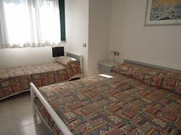 Lovely Flat in a Residence With Pool - Beahost