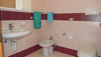 Lovely Flat in a Residence With Pool - Beahost