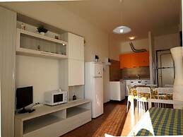 Lovely Apartment With Pool in a Fantastic Location by Beahost Rentals