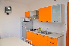 Lovely Flat With sea View and Swimming Pool