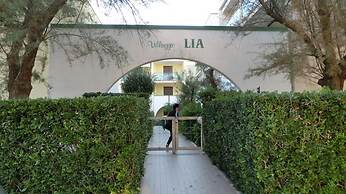 Apartment With Garden in Residence With Pool