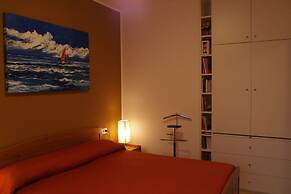 Modern Flat With Garden - Beahost