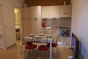 Modern Flat With Garden - Beahost