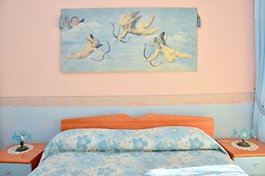 Three-bedroom Apartment Very Close to the Beach