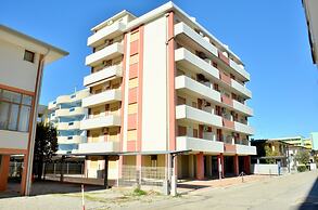 Three-bedroom Apartment Very Close to the Beach