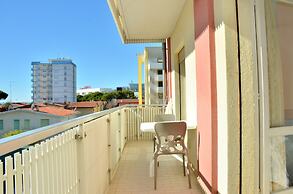 Three-bedroom Apartment Very Close to the Beach