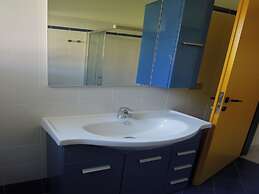 Cozy Apartment With AC Close to the sea - Beahost