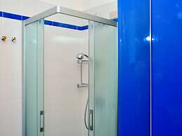 Cozy Apartment With AC Close to the sea - Beahost