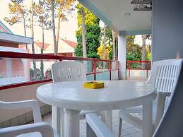 Cozy Apartment With AC Close to the sea - Beahost