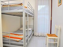 Cozy Apartment With AC Close to the sea - Beahost