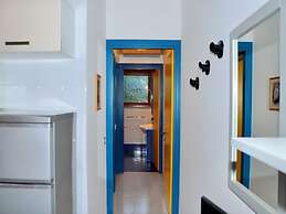 Cozy Apartment With AC Close to the sea - Beahost