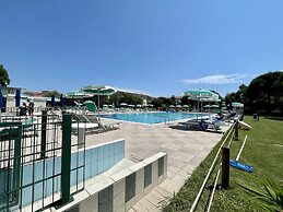 Beautiful Apartment a few Steps From the sea by Beahost Rentals