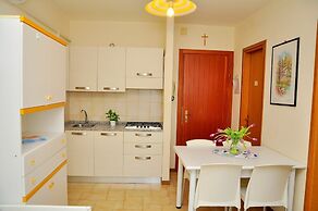 Peaceful Seaside Flat With Swimming Pool in Bibione