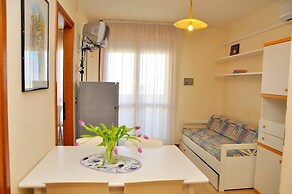 Peaceful Seaside Flat With Swimming Pool in Bibione