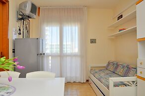 Peaceful Seaside Flat With Swimming Pool in Bibione