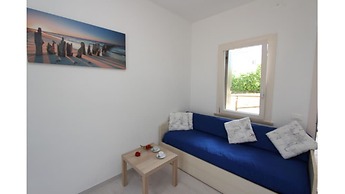 Relaxing Villa With Garden - Beahost