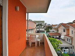 Colourful Flat With Balcony in Bibione - Beahost