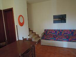 Apartment With Garden In Excellent Location - Beahost