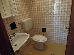 Apartment With Garden In Excellent Location - Beahost