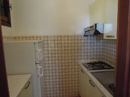 Apartment With Garden In Excellent Location - Beahost