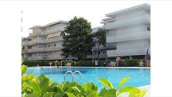 Renovated Studio in a Modern Residence by Beahost Rental