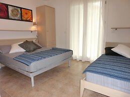 Homely Flat With Private Garden and Common Pool