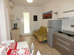 Homely Flat With Private Garden and Common Pool