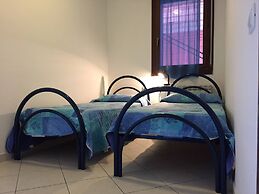 Airy Apartment With Balcony - Beahost