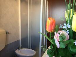 Airy Apartment With Balcony - Beahost