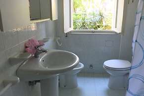 Luminous Flat on the Ground Floor - Beahost