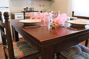 Luminous Flat on the Ground Floor - Beahost