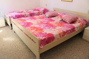 Luminous Flat on the Ground Floor - Beahost