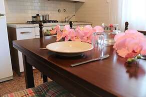 Luminous Flat on the Ground Floor - Beahost