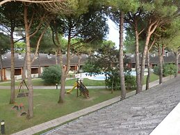 Relax and fun by the Pool