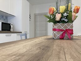 New and Bright Apartment Close to the Beach