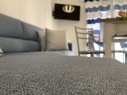 New and Bright Apartment Close to the Beach