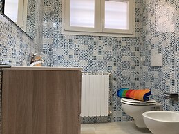 New and Bright Apartment Close to the Beach