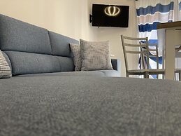 New and Bright Apartment Close to the Beach