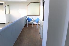 Minimalist Apartment in a Quiet Area - Beahost