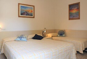 Sunny Apartment Near the Beach - Beahost