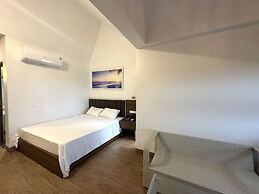 Capital O 1194 Bee Hotel