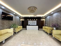 Capital O 1194 Bee Hotel