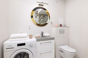 Apartment Mondrian by Renters