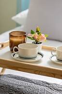 Apartment Mondrian by Renters